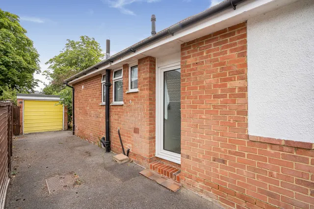 Orchard Close, Normandy, GU3, photo 2