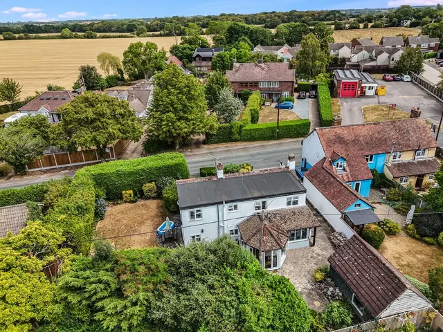 Dunmow Road, Leaden Roding, Dunmow, Essex, CM6 1QA, photo 1