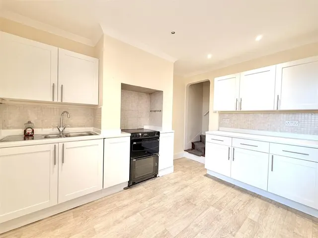 Birmingham Road, Studley, photo 3