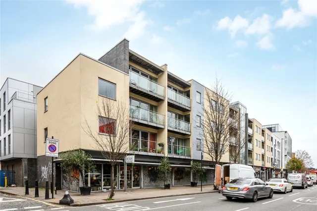Cambridge Heath Road, London, E2, photo 1