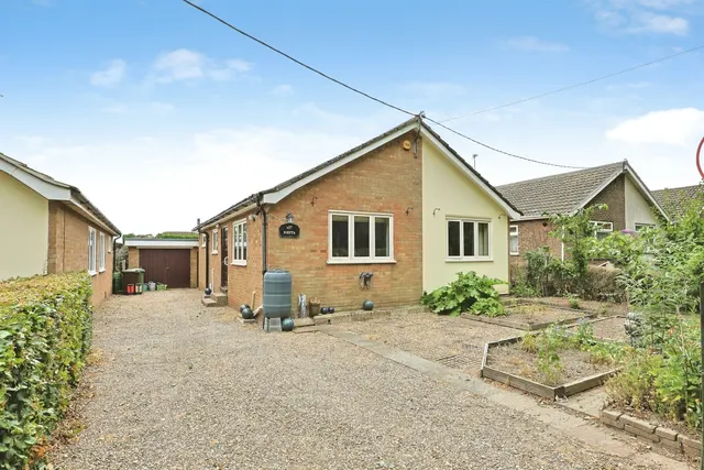 Post Office Road, Little Plumstead, Norwich, photo 1