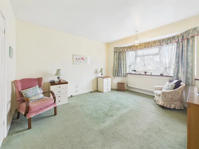 Photo 3 — Arlington Drive, Ruislip, HA4 7RL