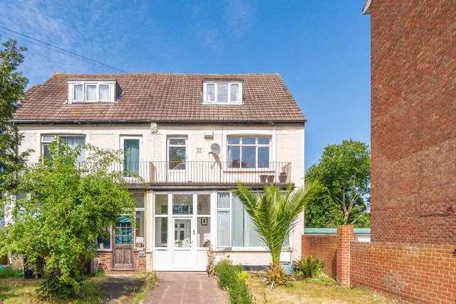 73b Woodside Green, London, photo 1