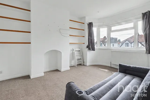 Wrythe Lane, Carshalton, SM5, photo 3