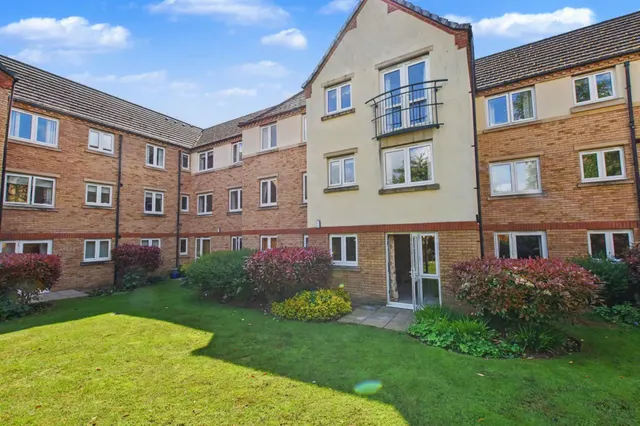 St. Georges Avenue, Stamford, PE9, photo 1