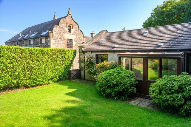 Photo 2 — Belvedere House, Newfargie, Glenfarg, Perth, PH2 9QT