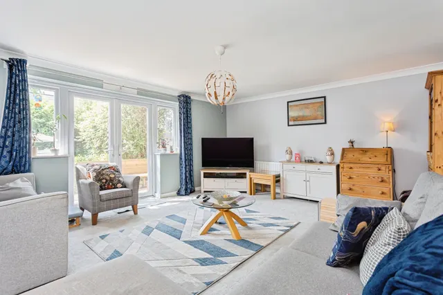 Goldfinch Road, Burgess Hill, RH15, photo 2