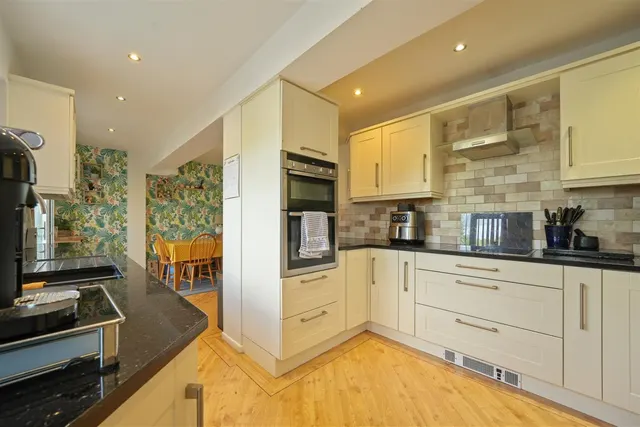 Carter Knowle Avenue, Sheffield, S11, photo 2