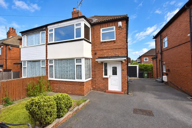 Grange Park Avenue, Leeds, LS8, photo 1
