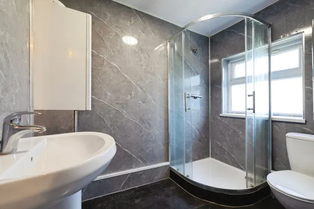 Wellesley Road, Ilford, IG1, photo 3