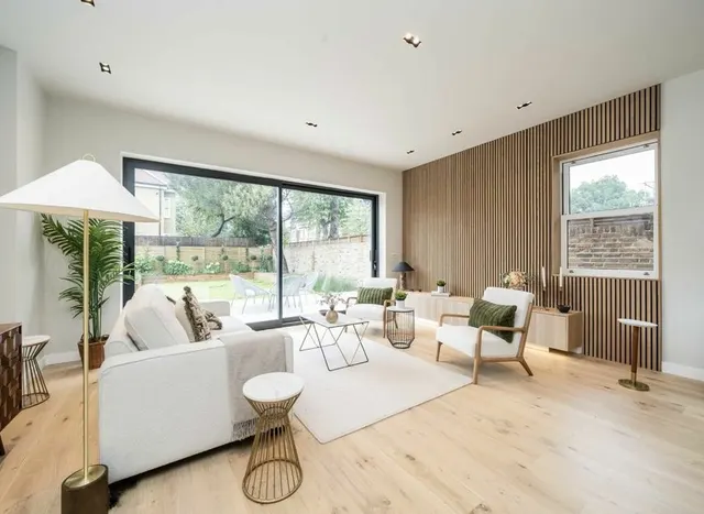 Photo 2 — Gordon Road, Ealing, W13