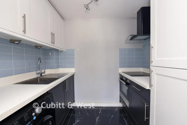 Station Road, Redhill, RH1, photo 3