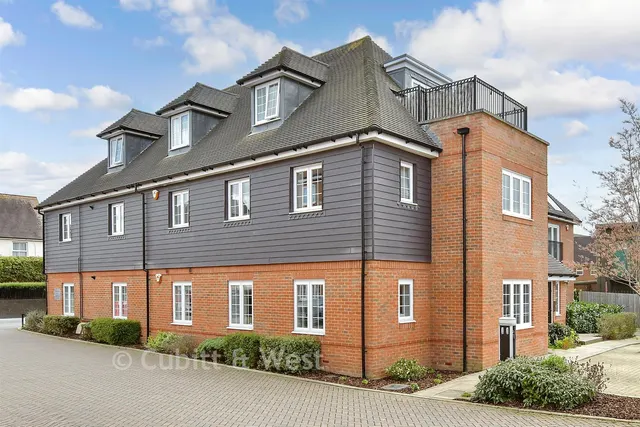 William Way, Godstone, RH9, photo 1