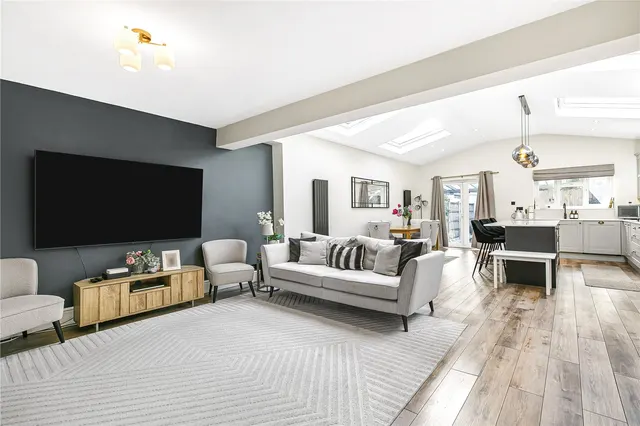 Bridge Way, Twickenham, TW2, photo 1