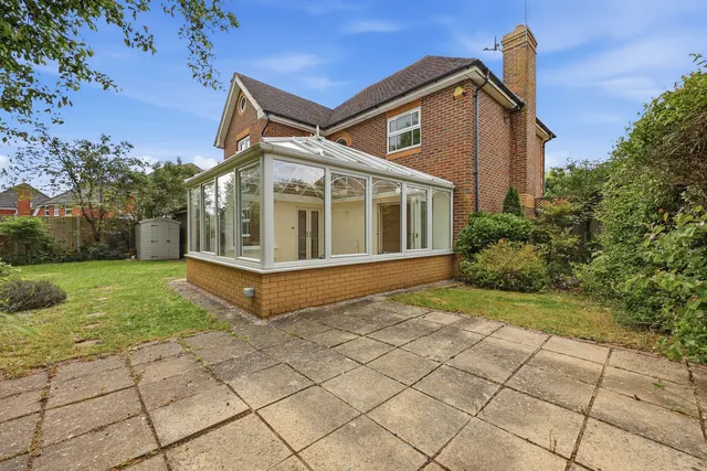 Cleves Close, Loughton, IG10, photo 2