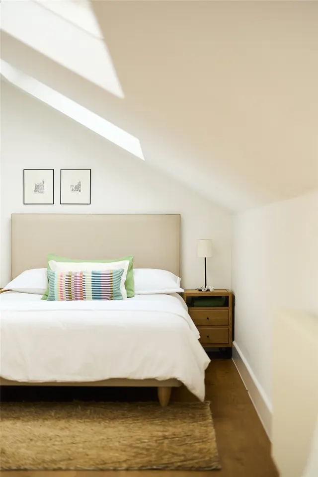 Photo 2 — Essex Mews, SE19