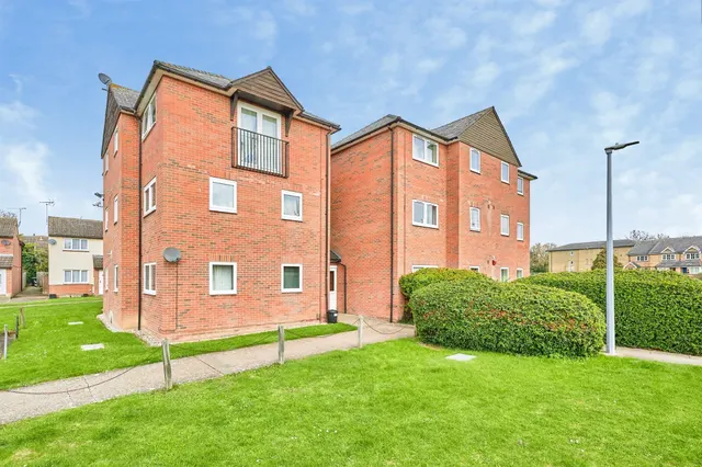 Carnation Drive, Saffron Walden, CB10, photo 1