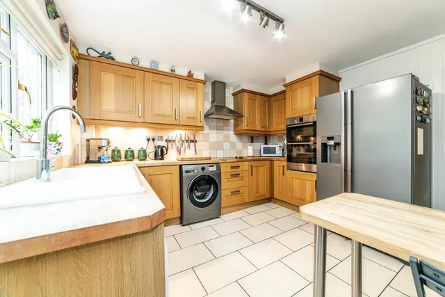 Holy Barn Close, Basingstoke, RG22, photo 3