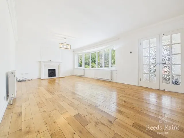 Bromley Close, High Shincliffe, DH1, photo 3