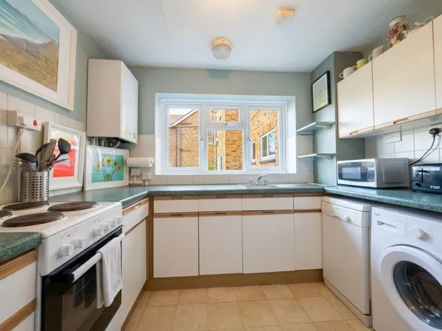 Cornwall Road, Uxbridge, UB8, photo 2