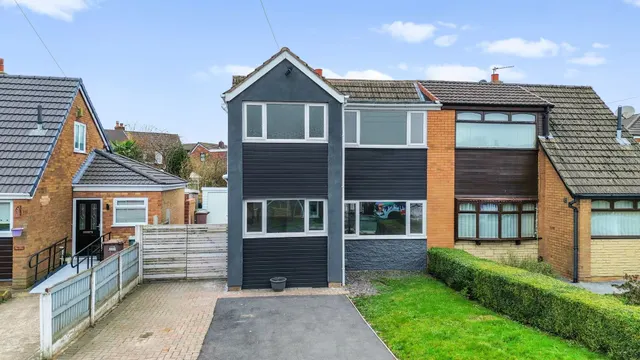 Girvan Crescent, Ashton-In-Makerfield, Wigan, Wigan, WN4 0SS, photo 1