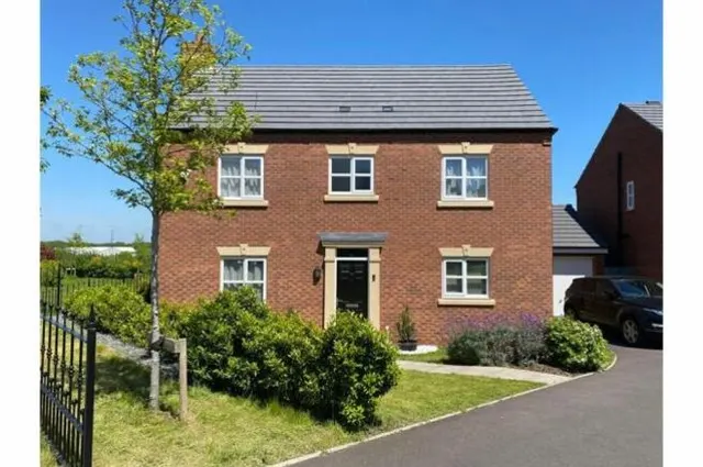 Bhullar Way, Oldbury, photo 1
