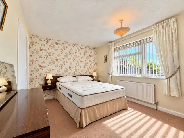 Whitecrest, Great Barr, B43, photo 3