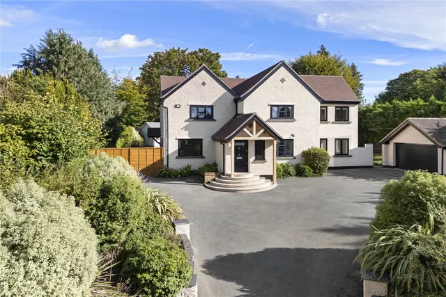 Chalk Lane, East Horsley, KT24, photo 1