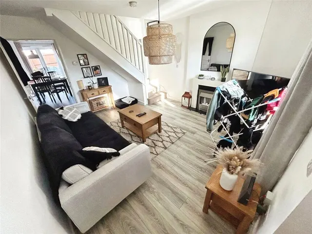 Blakeholme Court, Burton-On-Trent, DE14, photo 2