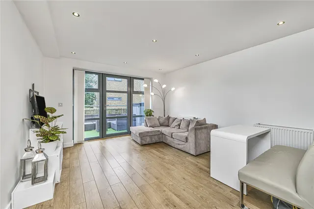 Oldridge Road, London, SW12, photo 1