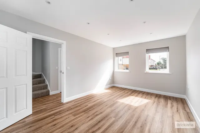 Osprey Place, March, PE15, photo 3