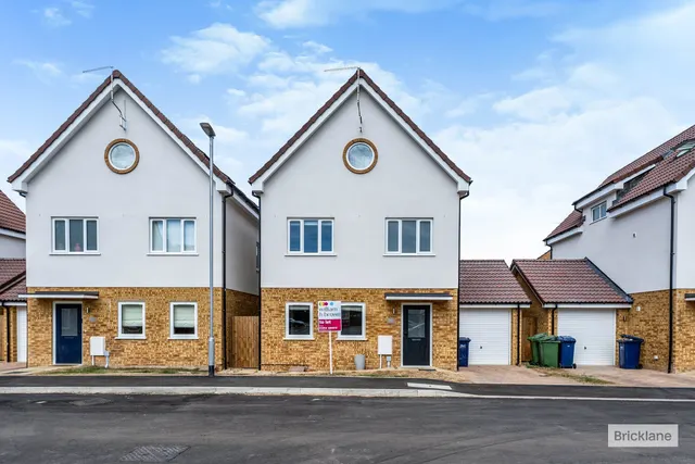 Osprey Place, March, PE15, photo 1