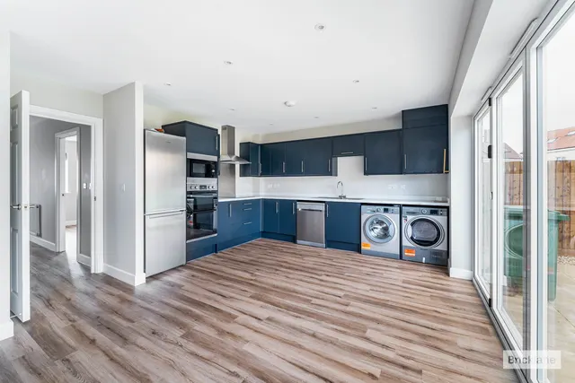 Osprey Place, March, PE15, photo 2