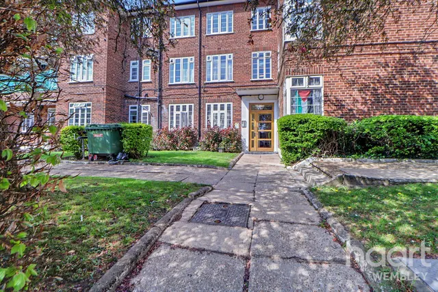 Kings Drive, Wembley, HA9, photo 1