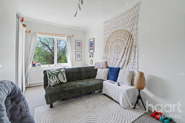 Kings Drive, Wembley, HA9, photo 2
