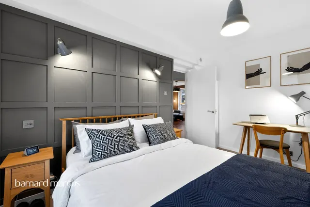 Charing Cross Road, London, WC2H, photo 2