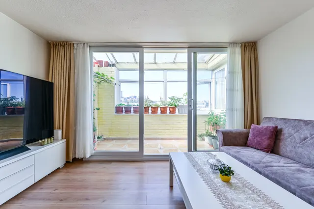 148 Tiverton Road, London, photo 1