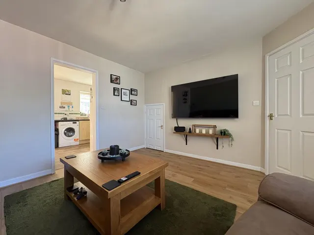 Photo 3 — Mayflower Close, Bridgwater TA6 4EJ