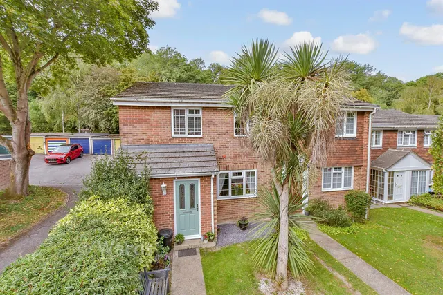 Meadowdown Close, Hempstead, ME7, photo 1