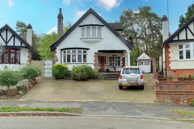 Elmroyd Avenue, Potters Bar, EN6, photo 1