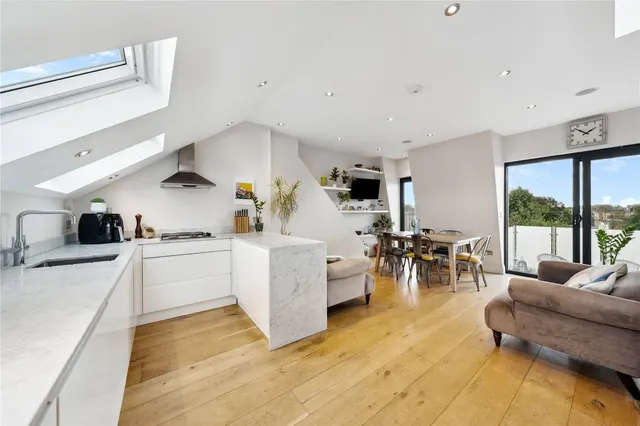 East Hill, London, SW18, photo 3