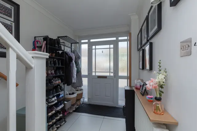 Laurel Road, Blaby, LE8, photo 3
