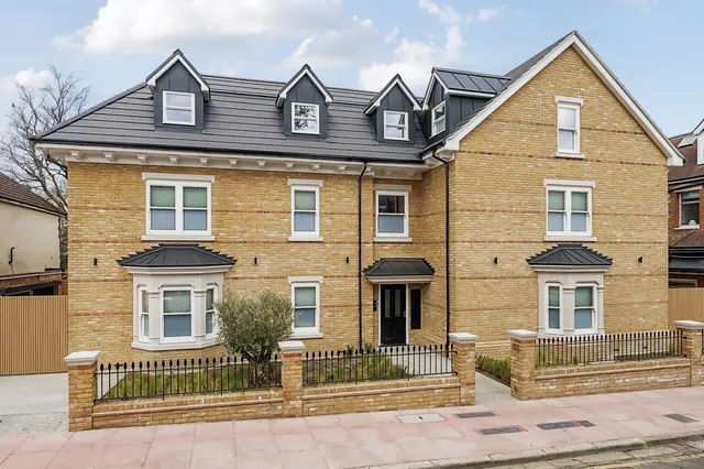 Photo 2 — Victoria Road, Sidcup, DA15