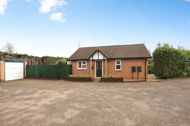Mansfield Court Peterborough, PE1, photo 1