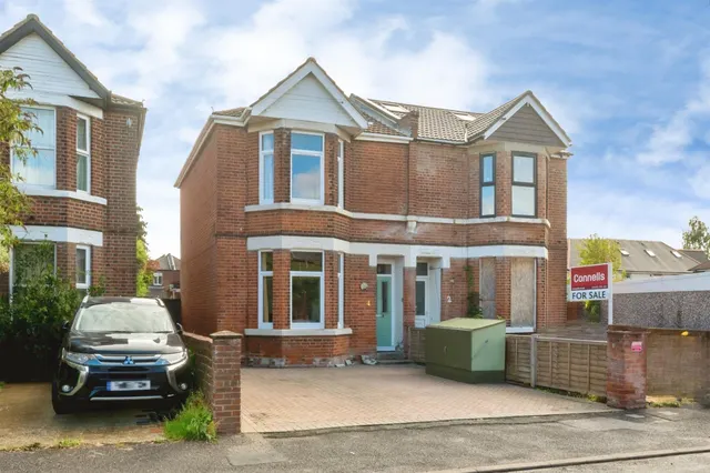 Suffolk Avenue, Southampton, photo 1