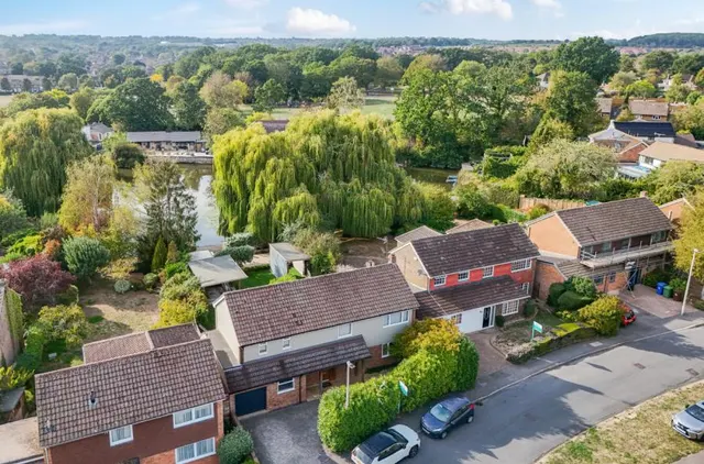 Lakeside, Bracknell, RG42, photo 1