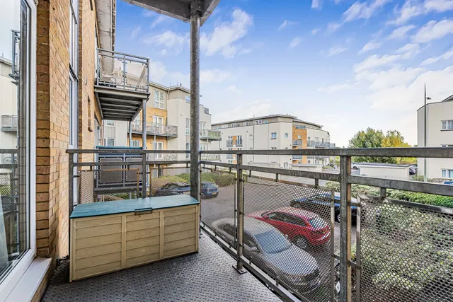Bridge Wharf, Chertsey, KT16, photo 2