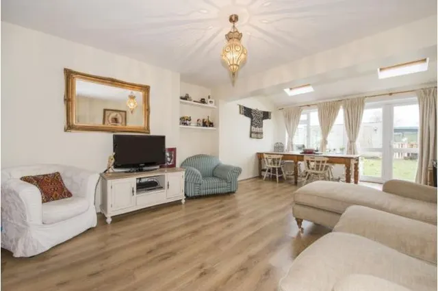 Mervyn Road, London, W13, photo 1