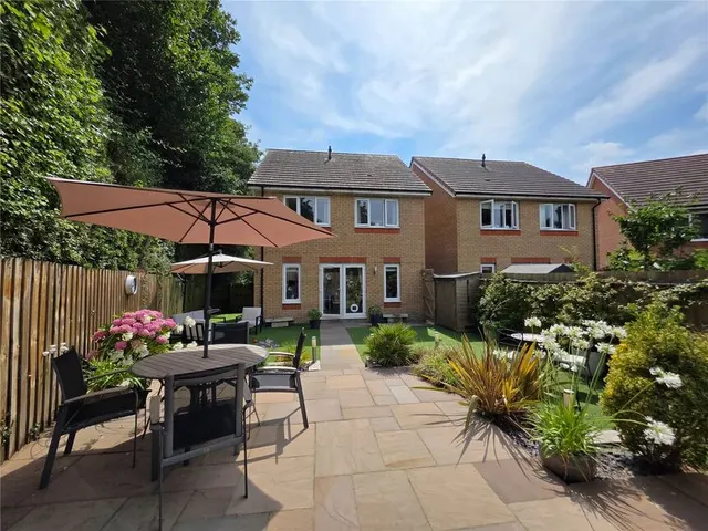 Photo 3 — Camomile Way, Newton Abbot, Devon, TQ12