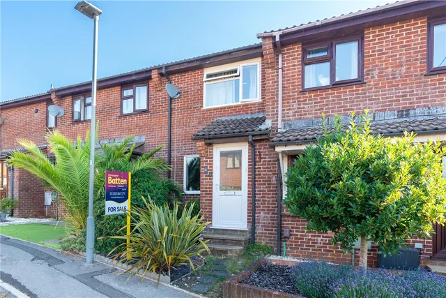 Ross Gardens, Bearwood, Bournemouth, Dorset, BH11, photo 1